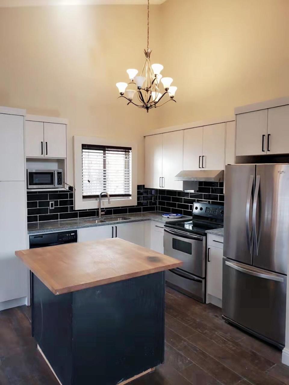דירות Calgary-Banff House Close Lrt&Dt&Free Parking מראה חיצוני תמונה