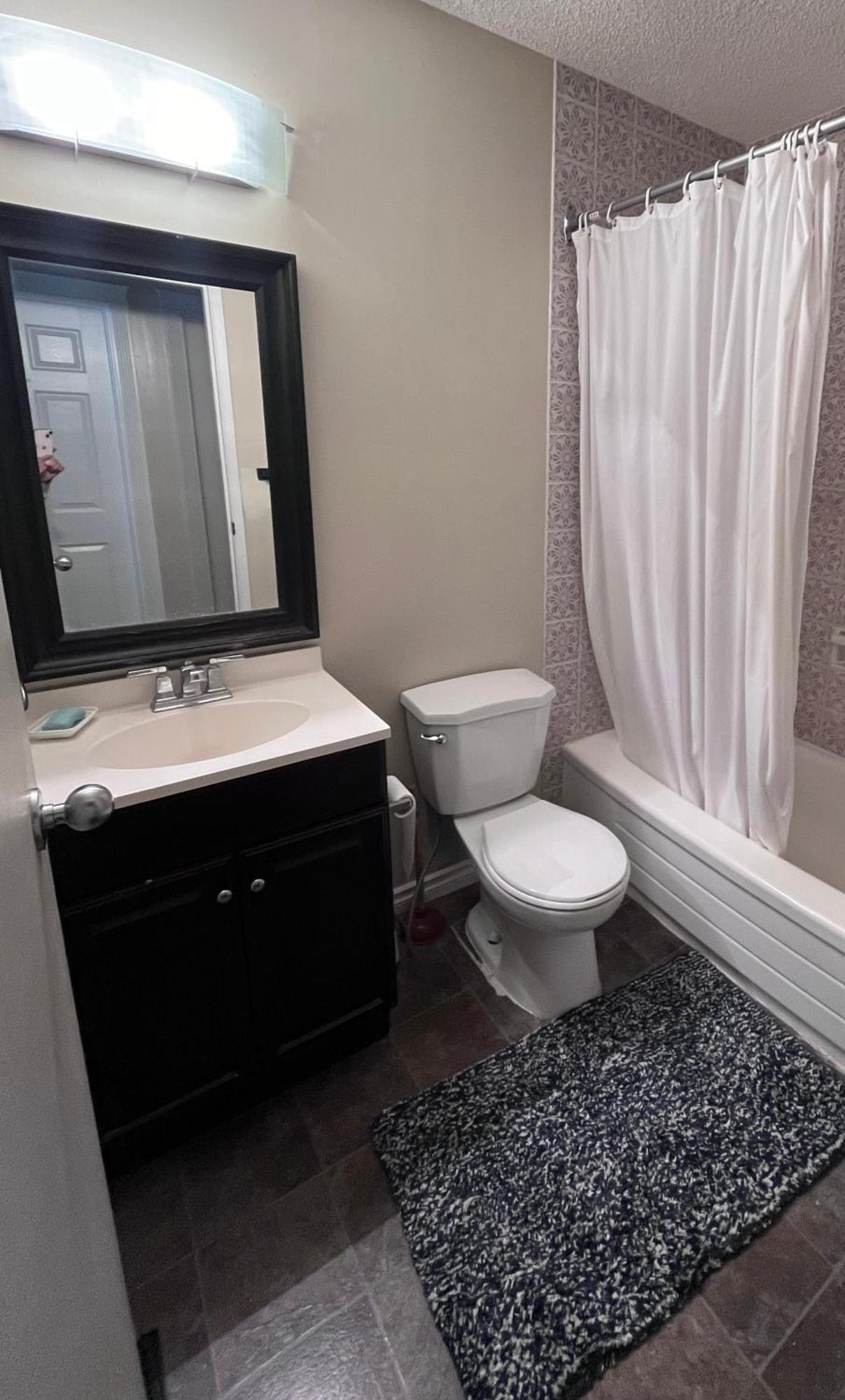 דירות Calgary-Banff House Close Lrt&Dt&Free Parking מראה חיצוני תמונה