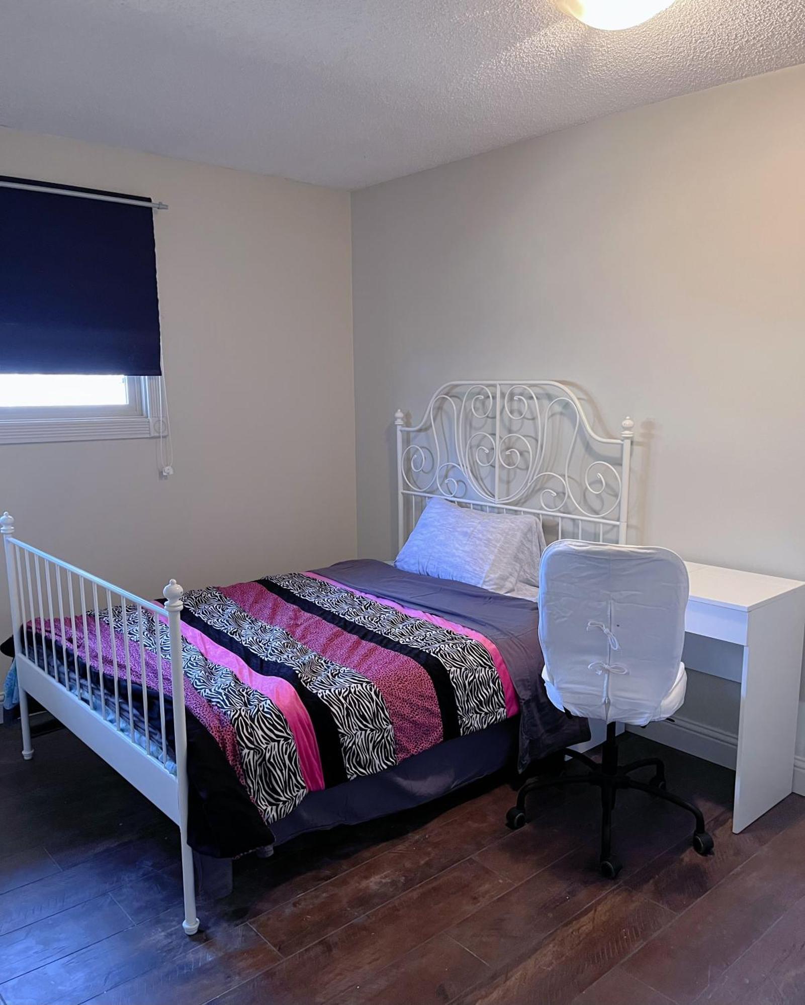 דירות Calgary-Banff House Close Lrt&Dt&Free Parking מראה חיצוני תמונה
